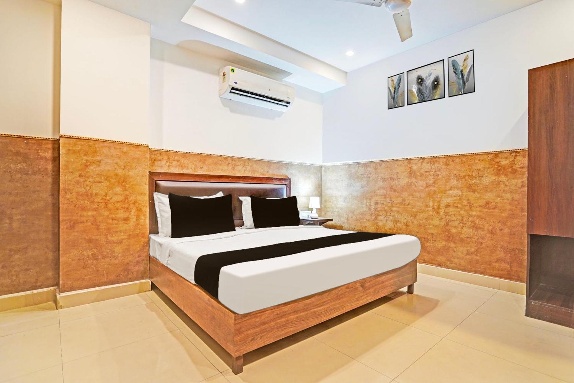 Collection O Tilak Nagar Near Pacific Mall Delhi  Extérieur photo